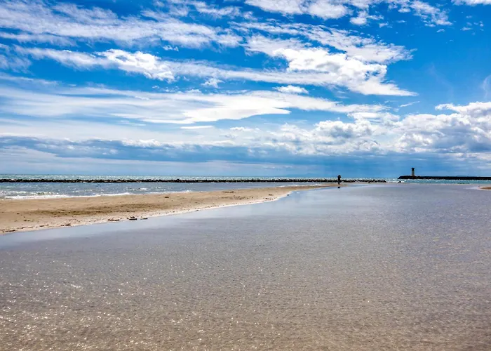 Les Ptits Loups, D'agde Le Grau-dʼAgde